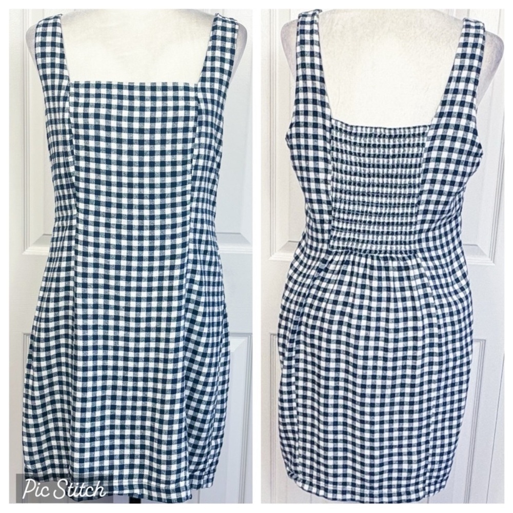 Old Navy Navy Blue & White Gingham Print Linen Blend Sleeveless Square Neck